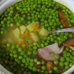 Гороховый суп с копчёностями